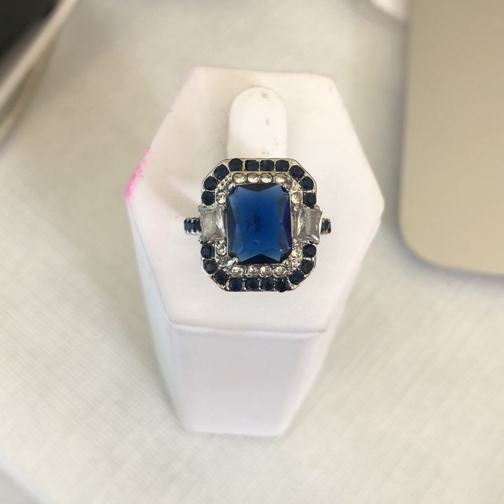 - Bundle live show wedding ring